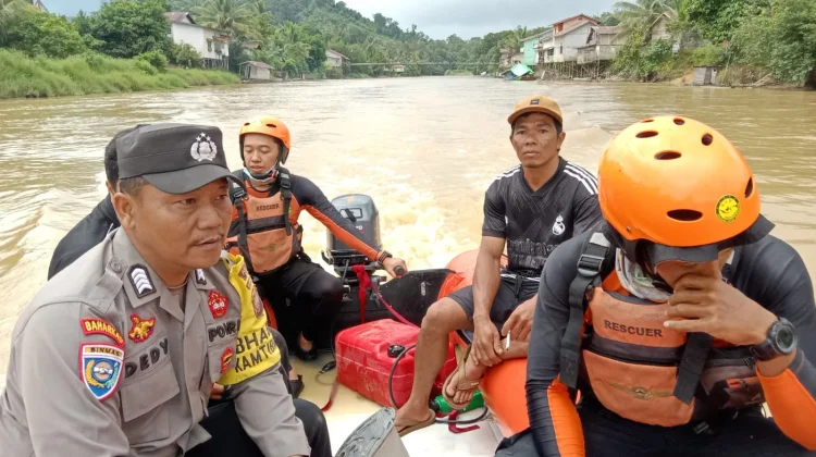 Pencarian Warga Diduga Tenggelam di Sungai Cina, Melawi Terus Berlanjut