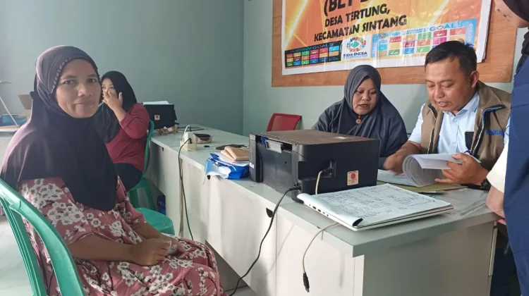 Bulog Sintang Pastikan Penyaluran Bantuan Pangan Berjalan Lancar