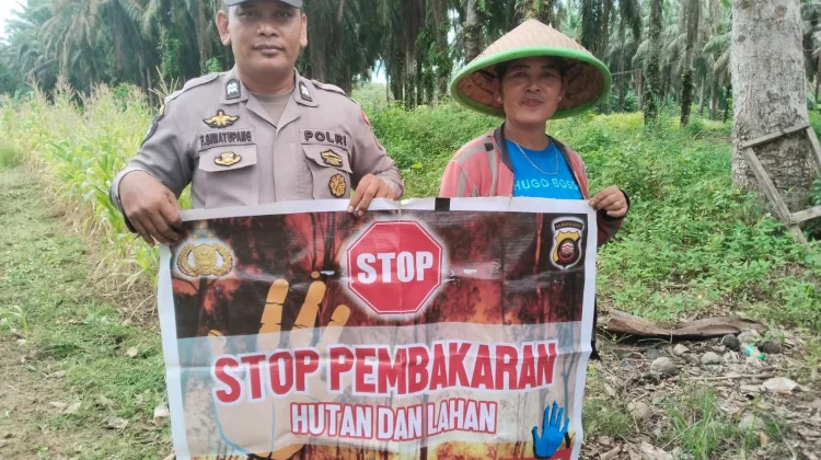 Polsek Belimbing Bersama Petani Sawit Komitmen Stop Karhutla