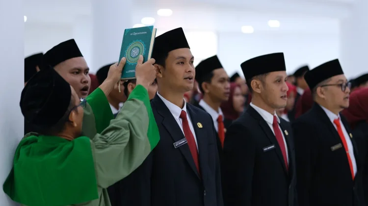 Ratusan PNS di Kabupaten Kapuas Hulu Dilantik