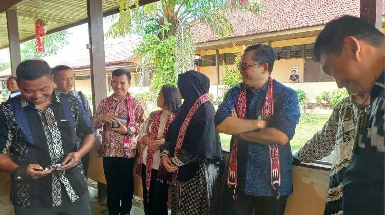 Sintang Usulkan Sekolah Nasional Terintegrasi untuk Tingkatkan Mutu Pendidikan