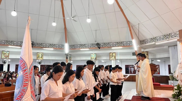 Pengurus OMK Paroki Maria Ratu Semesta Alam Periode 2026–2029 Resmi Dilantik