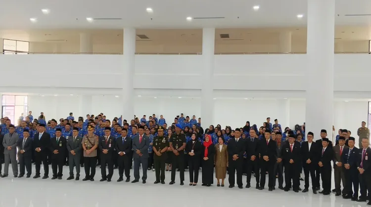 Pemkab Kapuas Hulu Gelar Apel Peringatan Hari Otonomi Daerah ke-XXX