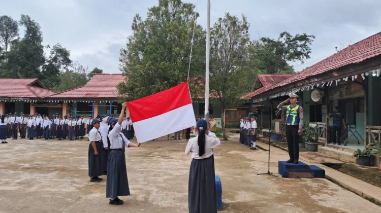 Polres Sekadau Gelar Kegiatan Police Goes To School