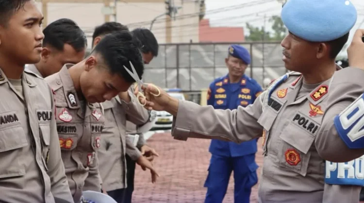Bidpropam Polda Kalbar Gelar Gaktibplin di Polres Sintang