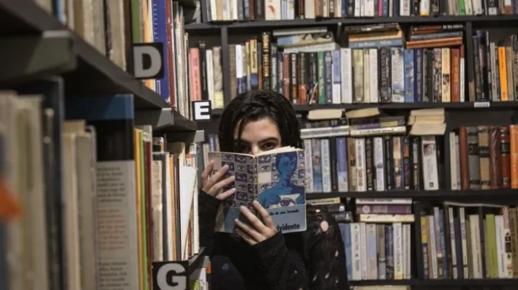 Kenapa Masuk Toko Buku Sering Bikin Mules? Ini Penjelasannya