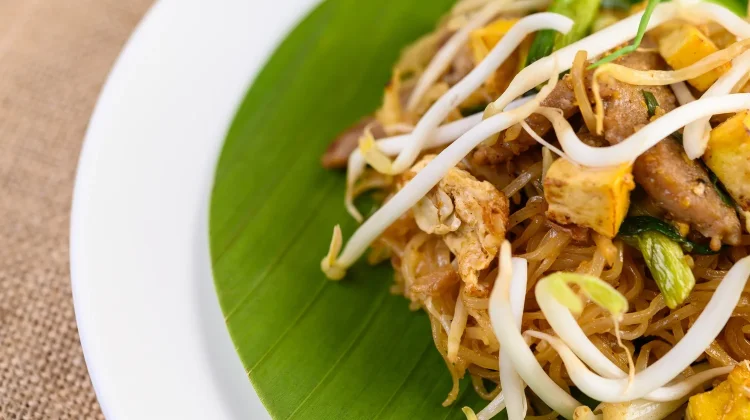 Pecel, Lotek, dan Gado-Gado: Sama-Sama “Salad”, tapi Kenapa Rasanya Beda?