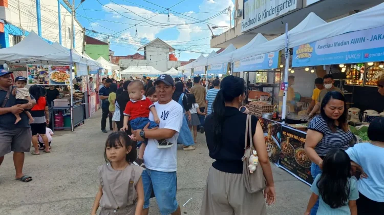 Festival Kuliner Viral dari Jakarta Diserbu Warga Sintang
