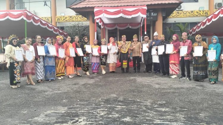 Hardiknas, Pemkab Sintang Gelar Upacara