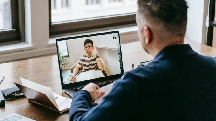 Etika Digital dalam Kehidupan Online