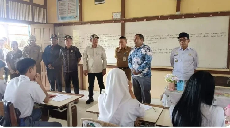 Kunjungi Dapur MBG Kedamin, Pemkab Kapuas Hulu Pastikan Standar Gizi Terpenuhi