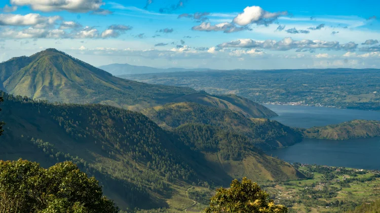 Destinasi Wisata Alam Terindah di Indonesia