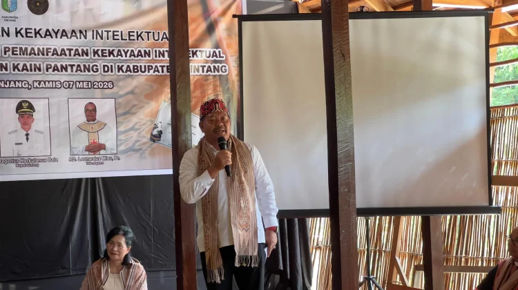 Paolus Hadi Apresiasi Upaya Pelestarian Kain Pantang
