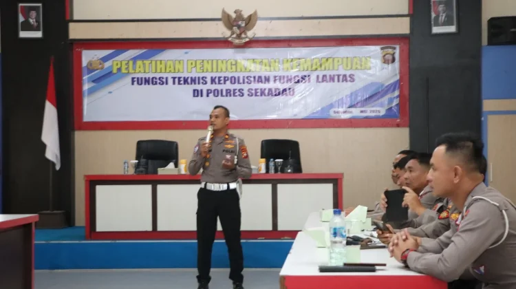 Tekan Lakalantas Polres Sekadau Lakukan Pendekatan Humanis