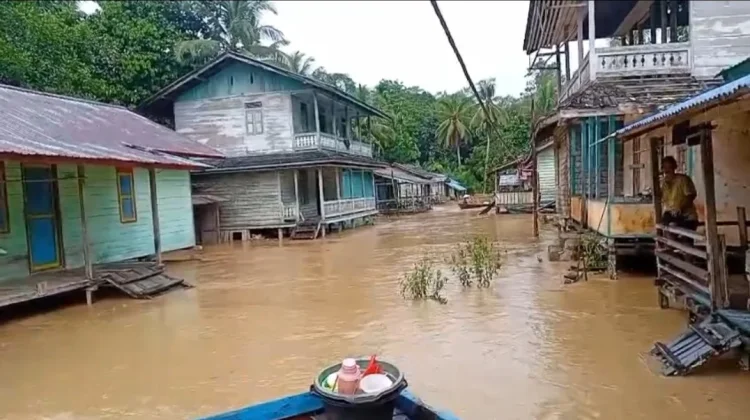 Desa Selangkai Kapuas Hulu Terendam Banjir