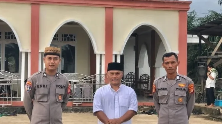 Polsek Binjai Lakukan Pengamanan Ibadah Sholat