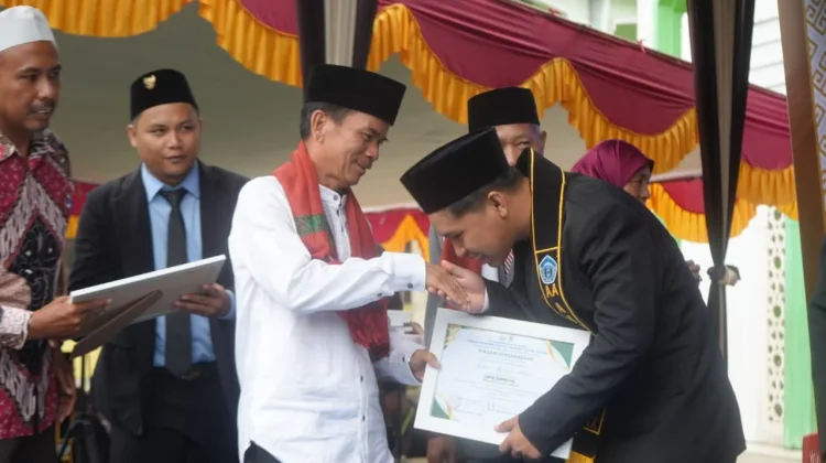Pondok Pesantren Agropolitan Nurul Ma’arif Melaksanakan Wisuda Santri