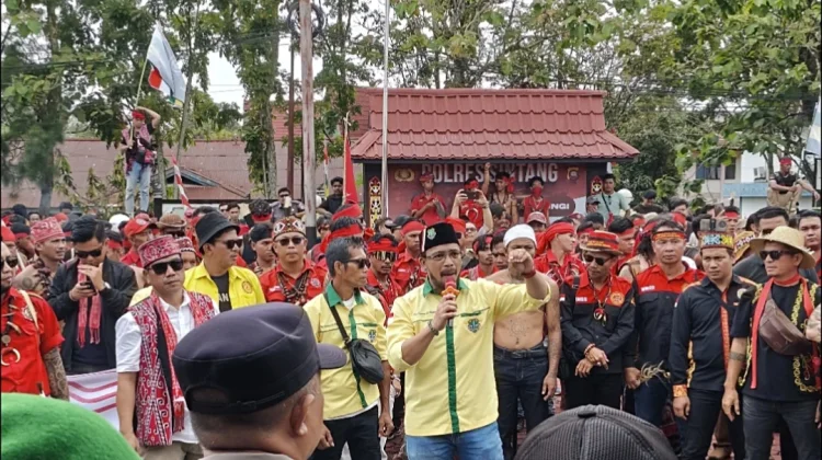 Aliansi Sintang Kawal Kasus Aset Pastor Maessen
