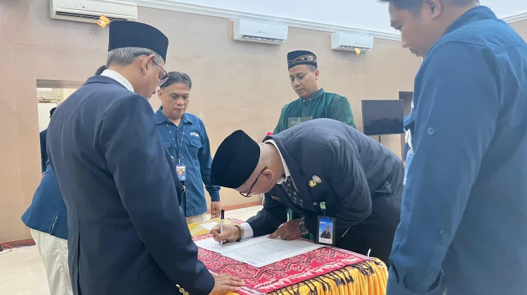 Kepala RRI Sintang Lantik Heri Eko Prasetyo sebagai Kasubbag TU Baru