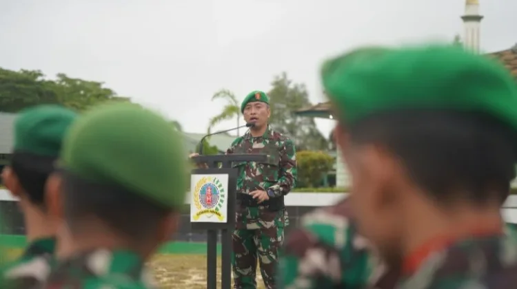 Kasrem 121/Abw  Berikan Pengarahan pada Prajurit dan PNS Korem