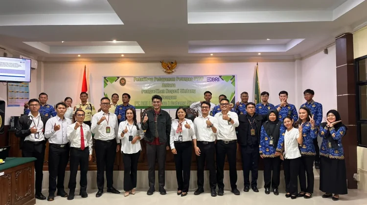 Pelatihan Petugas PTSP Pengadilan Negeri Sintang Service Excellent dari BRI