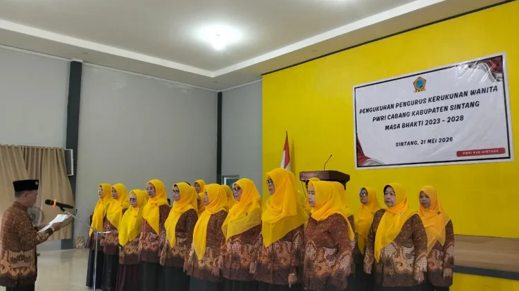 Pengurus Kerukunan Wanita PWRI Dikukuhkan