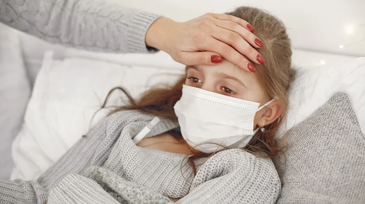 Tips agar Anak Tidak Mudah Tertular Flu