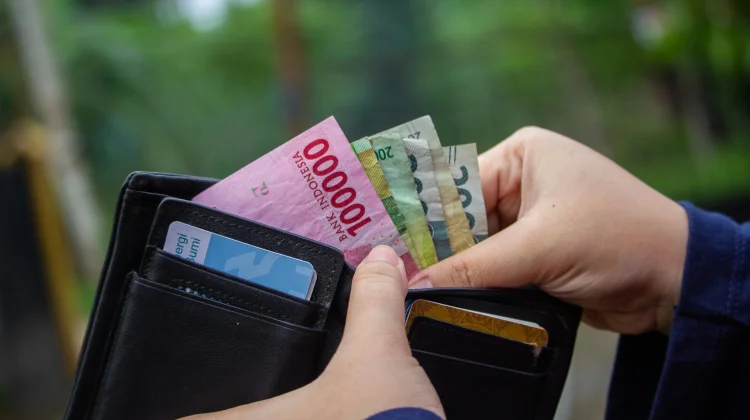 Atur Keuanganmu, Jangan Sampai Besar Pasak daripada Tiang