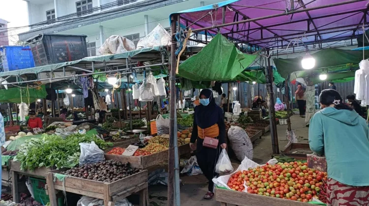 Warga Sintang Keluhkan Kenaikan Bahan Bangunan dan Pangan