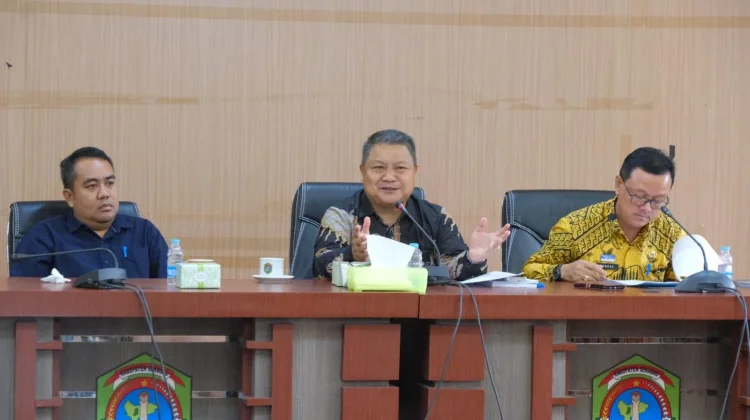 Pemkab Sekadau Mediasi Sengketa Lahan Perusahaan