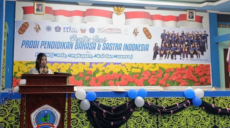 Pentas Seni NUAN STKIP Sintang Wadah Pelestarian Budaya