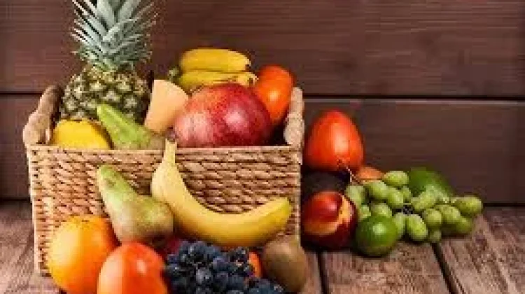 Buah dan Bahan Alami untuk Mencerahkan Kulit