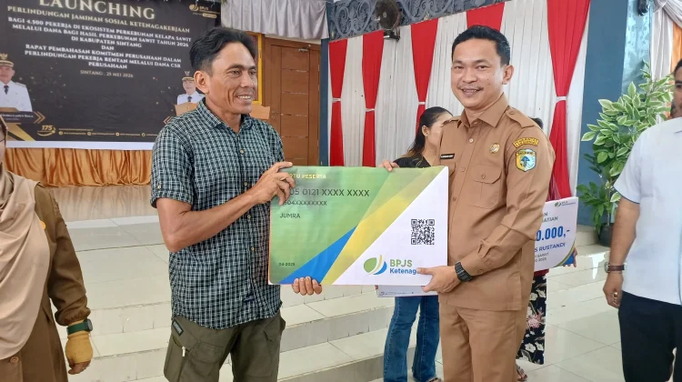 Wabup Sintang Launching Perlindungan Jamsostek Bagi 4.500 Pekerja Sawit