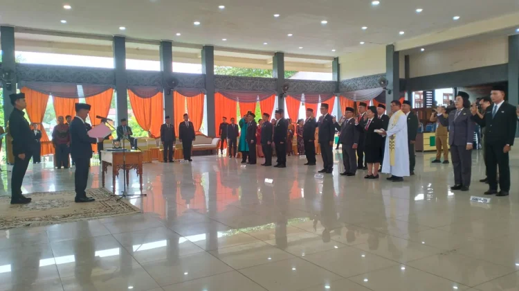 Pejabat Tinggi Pratama di Lingkungan Pemkab Sintang Dilantik