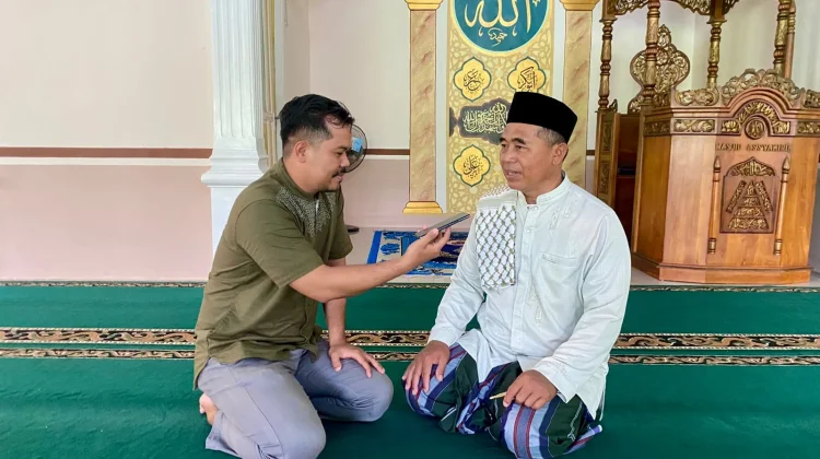 Jamaah Sholat Idul Adha di Masjid Assyakirin Sintang Membludak