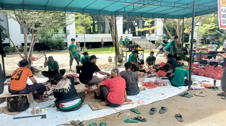 Tradisi Kurban Unik Masjid Abu Bakar Sintang