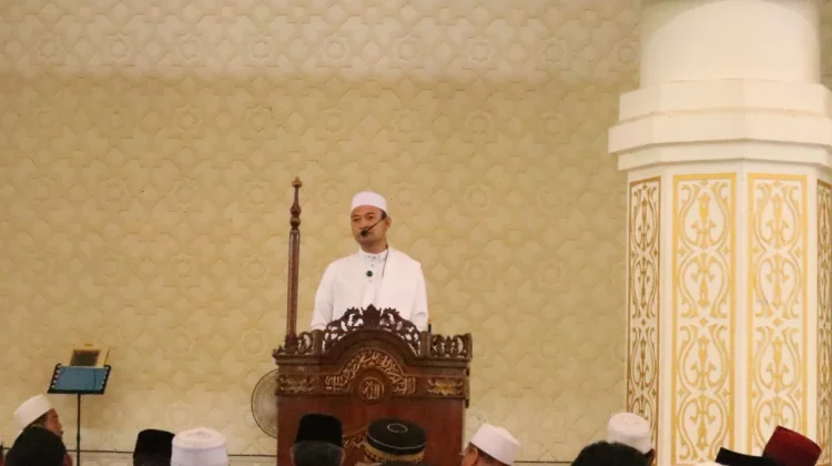Kapolres Sekadau Menjadi Khatib Salat Iduladha 1447 H di Masjid Agung Sultan Anum