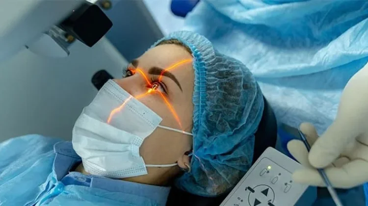 Mengenal Fakta Operasi LASIK Mata