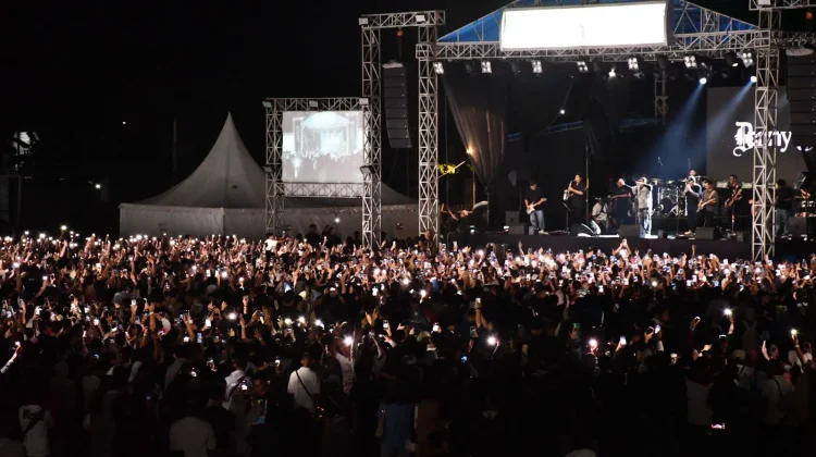 Konser Musik Regional Kapuas Raya Meriahkan Kota Sintang