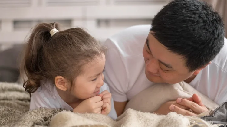Soft Parenting dan Gentle Parenting Sering Disamakan, Padahal Tidak Sepenuhnya Sa