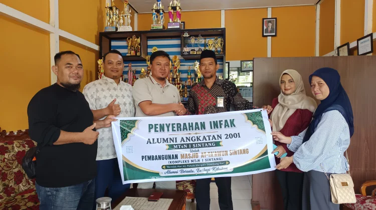 Alumni 2001–2004, Dukung Pembangunan Masjid MTsN Sintang