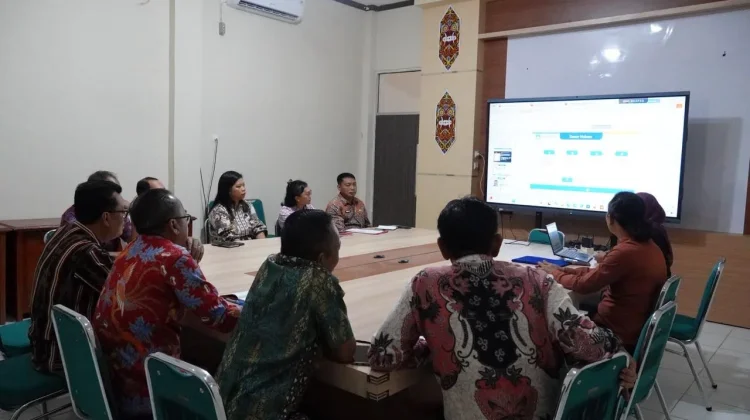 Audiensi Pengawasan Penggunaan Bahasa Indonesia di Kapuas Hulu