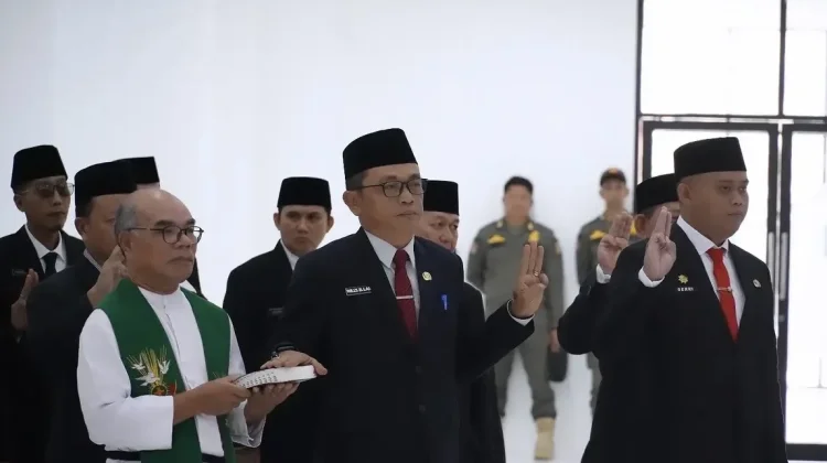 Bupati Kapuas Hulu Lantik 58 ASN Jabatan Pimpinan Tinggi Pratama