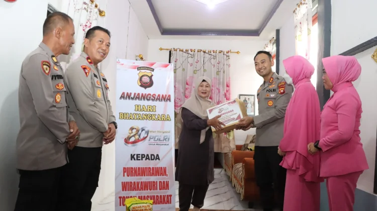 Polres Sekadau Anjangsana ke Kediaman Sejumlah Purnawirawan