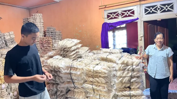 Anak Pedagang Kerupuk Sintang Lolos Paskibraka Nasional
