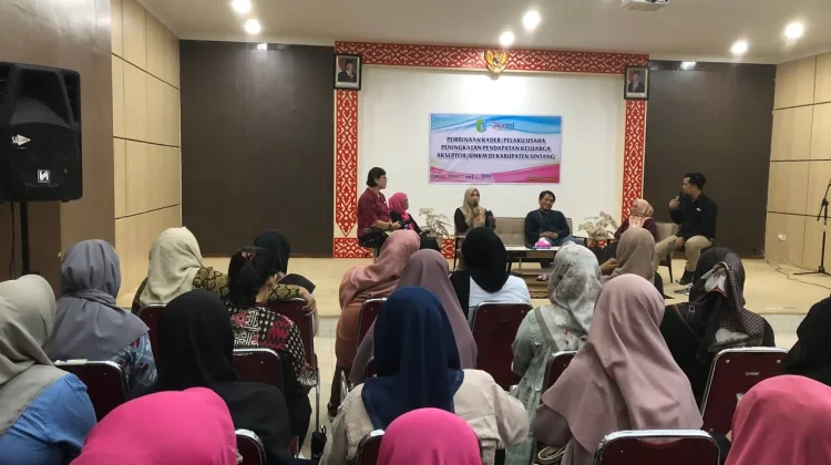 Pelaku UMKM Sintang Dibekali Strategi Legalitas dan Akses Permodalan