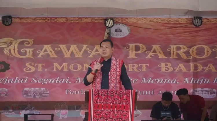 Bupati Kapuas Hulu Ajak Masyarakat Badau Jaga Kerukunan dan Lestarikan Budaya