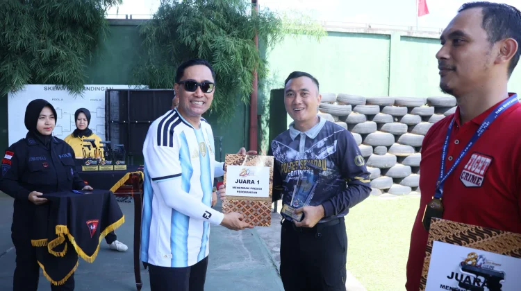 Polres Sekadau Menangkan Kejuaraan Menembak