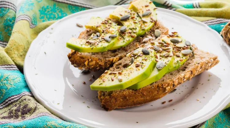 Tiga Menu Sarapan Sehat yang Praktis Dibuat dan Membuat Kenyang Lebih Lama