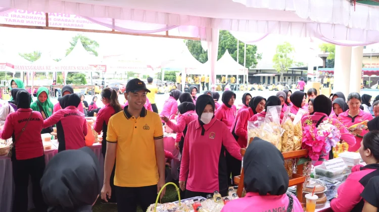 Hari Bayangkara ke-80, Polres Sekadau Gelar Bazar UMKM